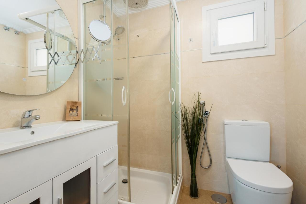 Apartamento In The Historic Center Of Malaga, Very Close To The And The Ave Train Station, With Private Parking