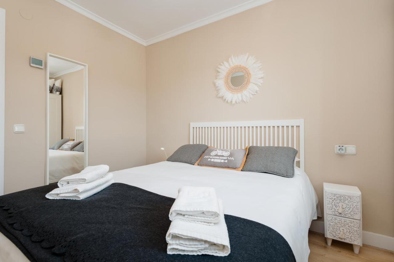 In The Historic Center Of Malaga, Very Close To The And The Ave Train Station, With Private Parking Apartamento *