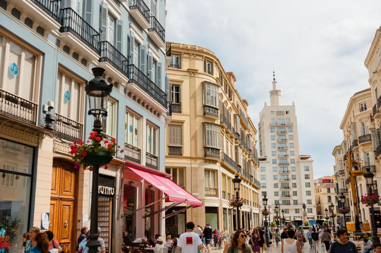 In The Historic Center Of Malaga, Very Close To The And The Ave Train Station, With Private Parking Apartamento